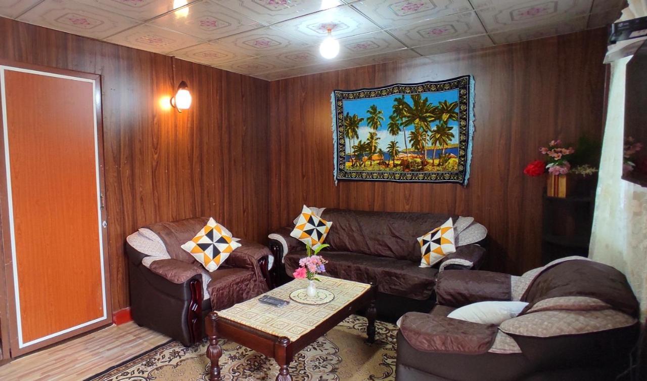 Townside Lodge نوفارا إيلِيا المظهر الخارجي الصورة
